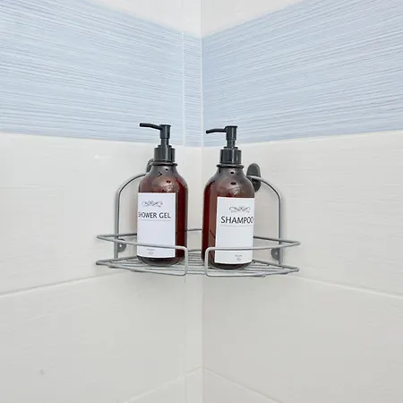 Tra La Rocca E Il Angera